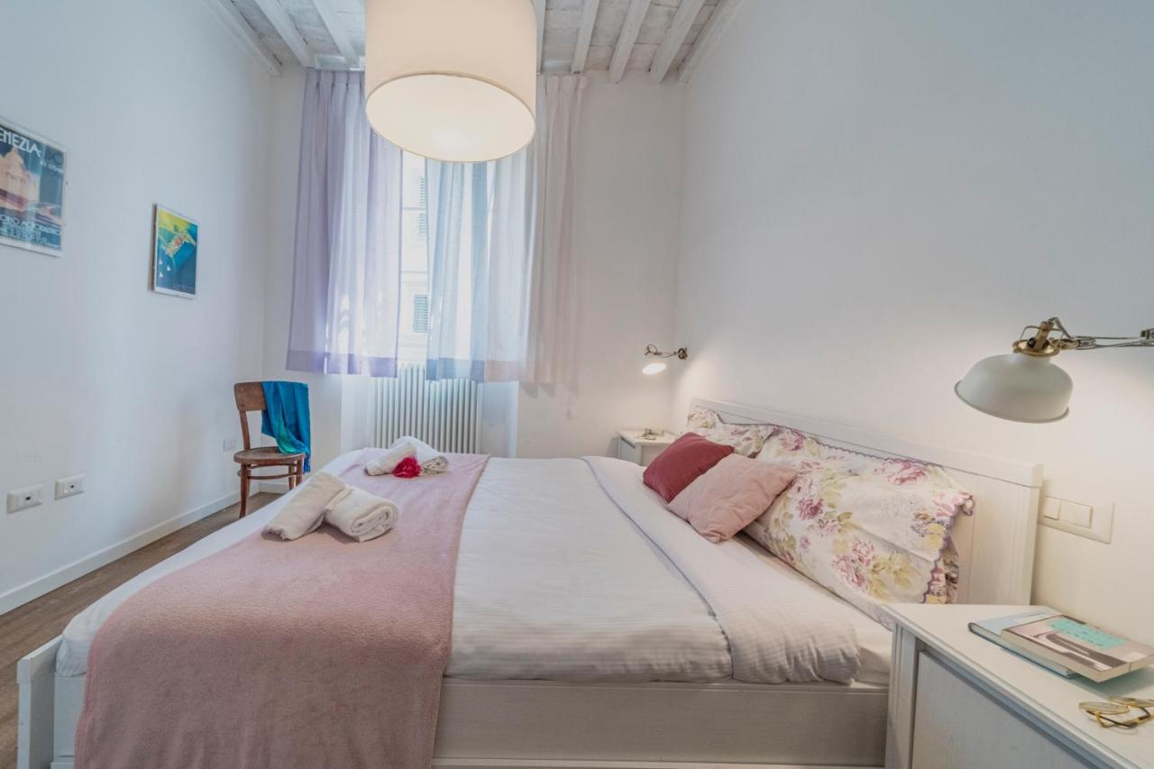 32 Nero - Florence Apartment San Niccolo Ngoại thất bức ảnh